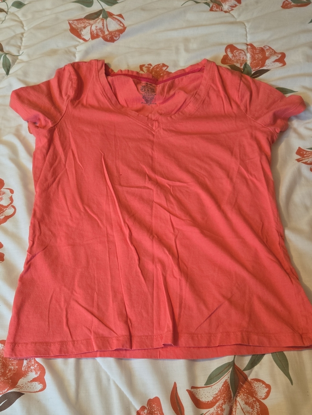 5/$20 NWOT George Coral V-Neck Short Sleeve Tee